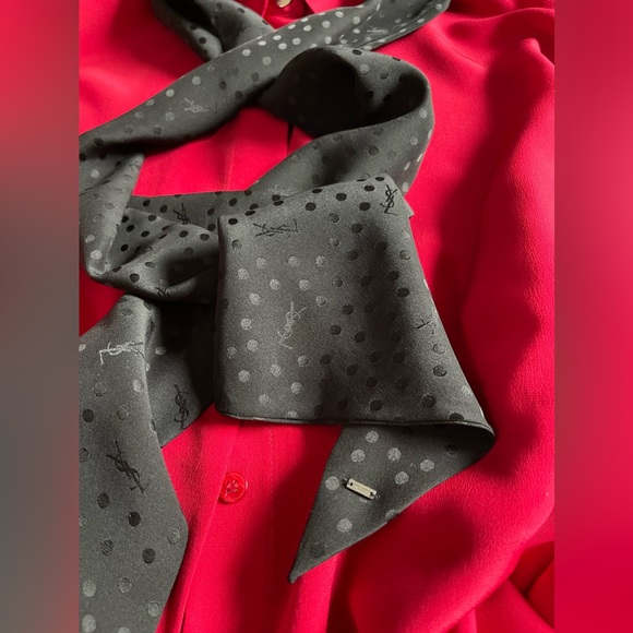 New SAINT LAURENT Dotted Black Scarf in Silk Jacquard🖤 - Picture 10 of 13
